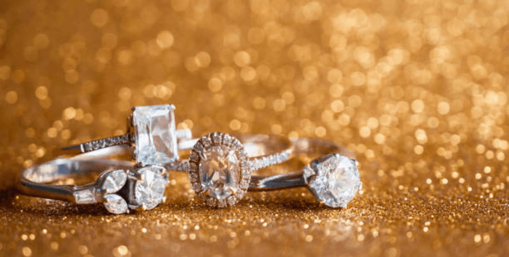 Discover how lab-grown diamonds are revolutionizing the jewelry industry. Learn about 4 key trends to watch, from sustainability to investment potential.